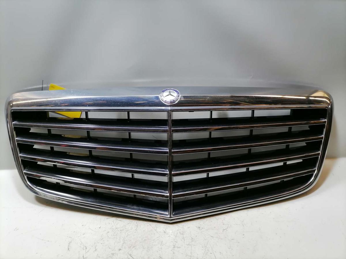 Mercedes Benz W211 original Kühlergrill A2118801783 Facelift BJ07